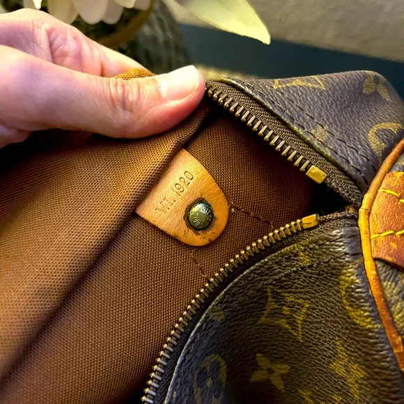 LV Speedy 30 - Picture 2 of 8